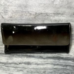 HOBO INTERNATIONAL‎ black patent leather wallet